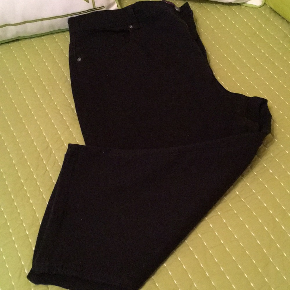 Gloria Vanderbilt Capri black denim
